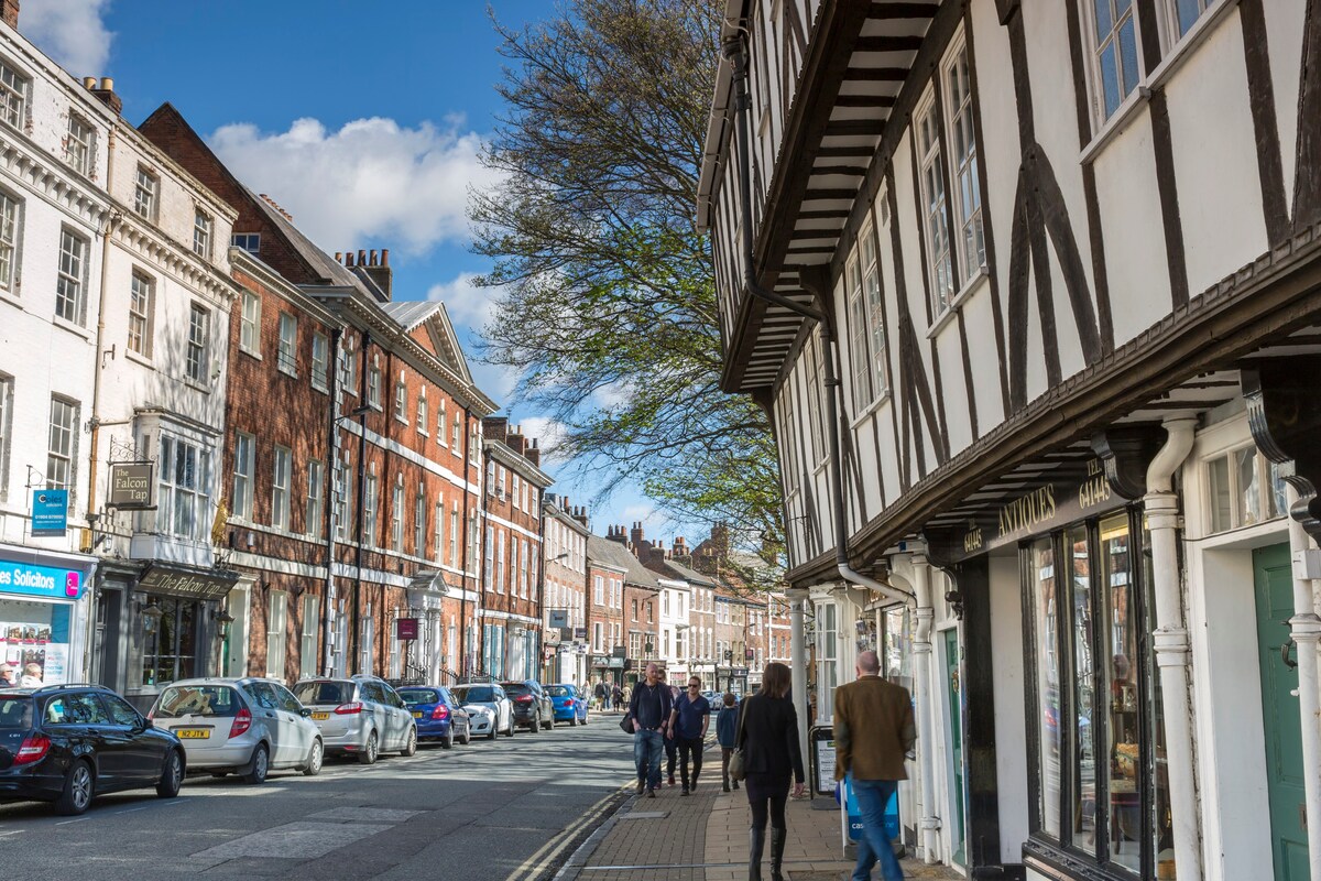 87 Micklegate, YORK