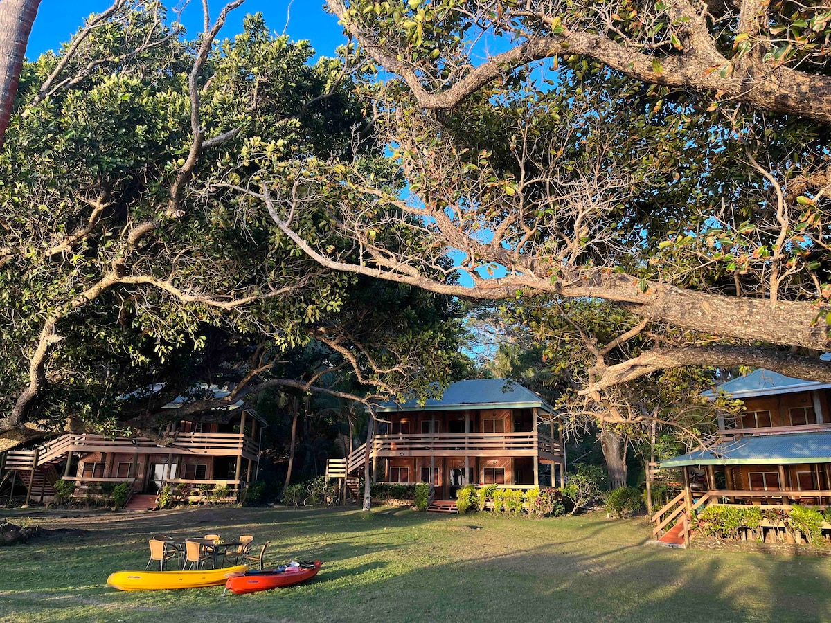 Bligh Water Beach Bungalows on Nananu-i-ra island