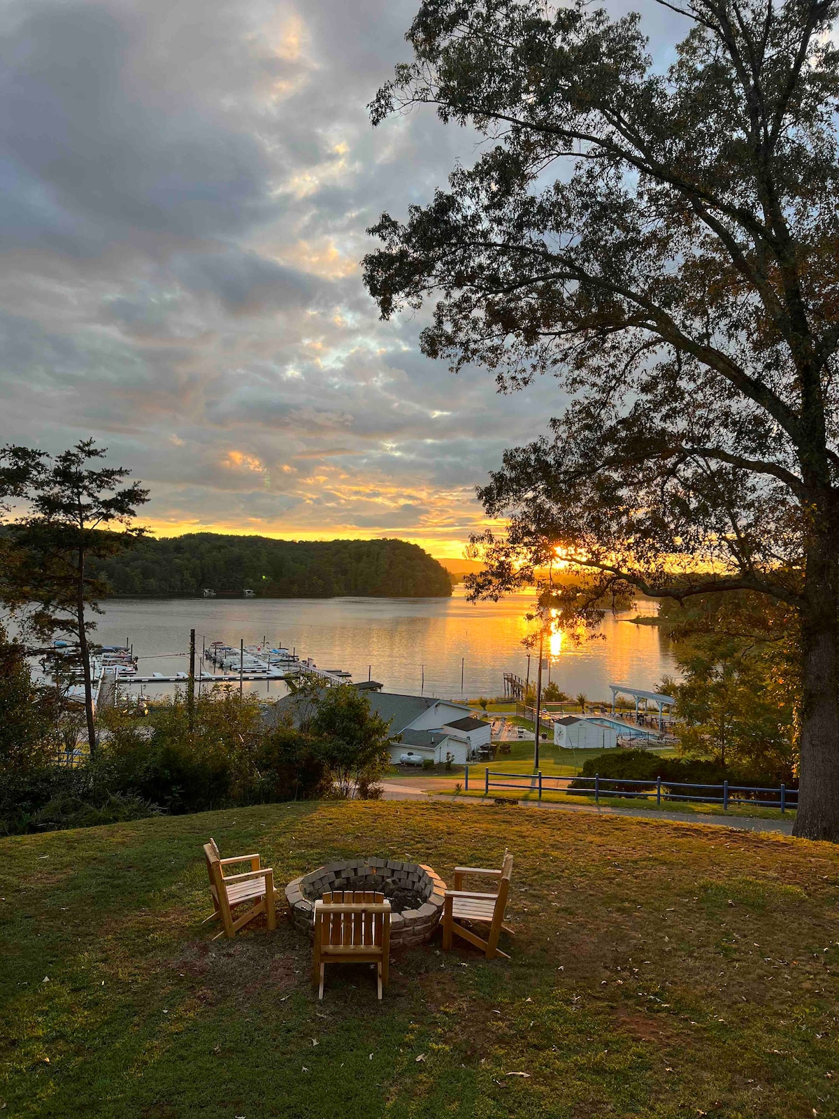 Heron’s Cove on Leesville Lake.