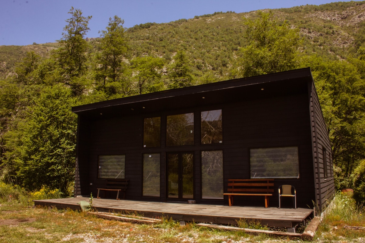 Cabaña Condor Negro, Valle Las Trancas, Chile