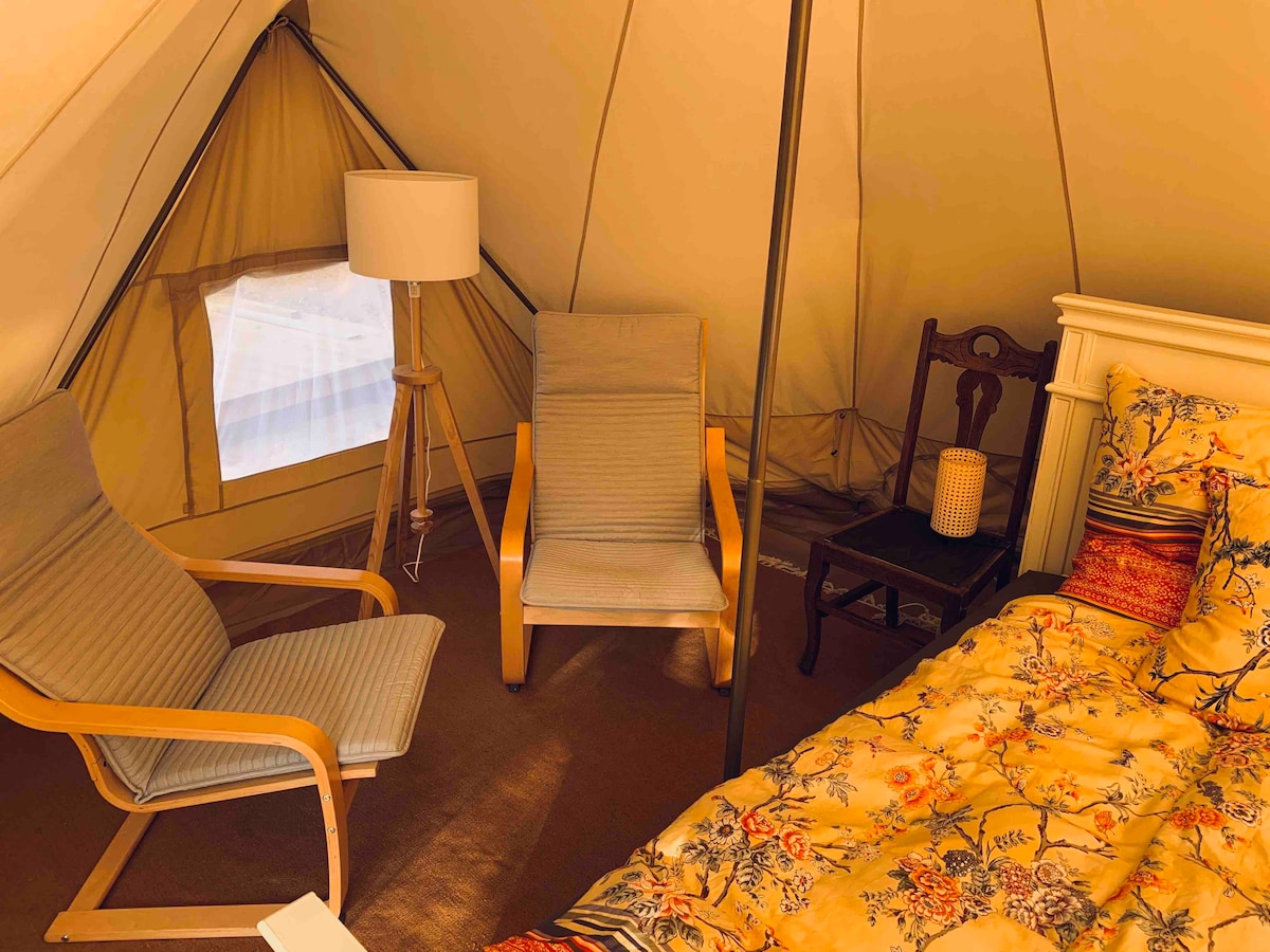 Eco Glamping. Private luxury tent in Alfambras