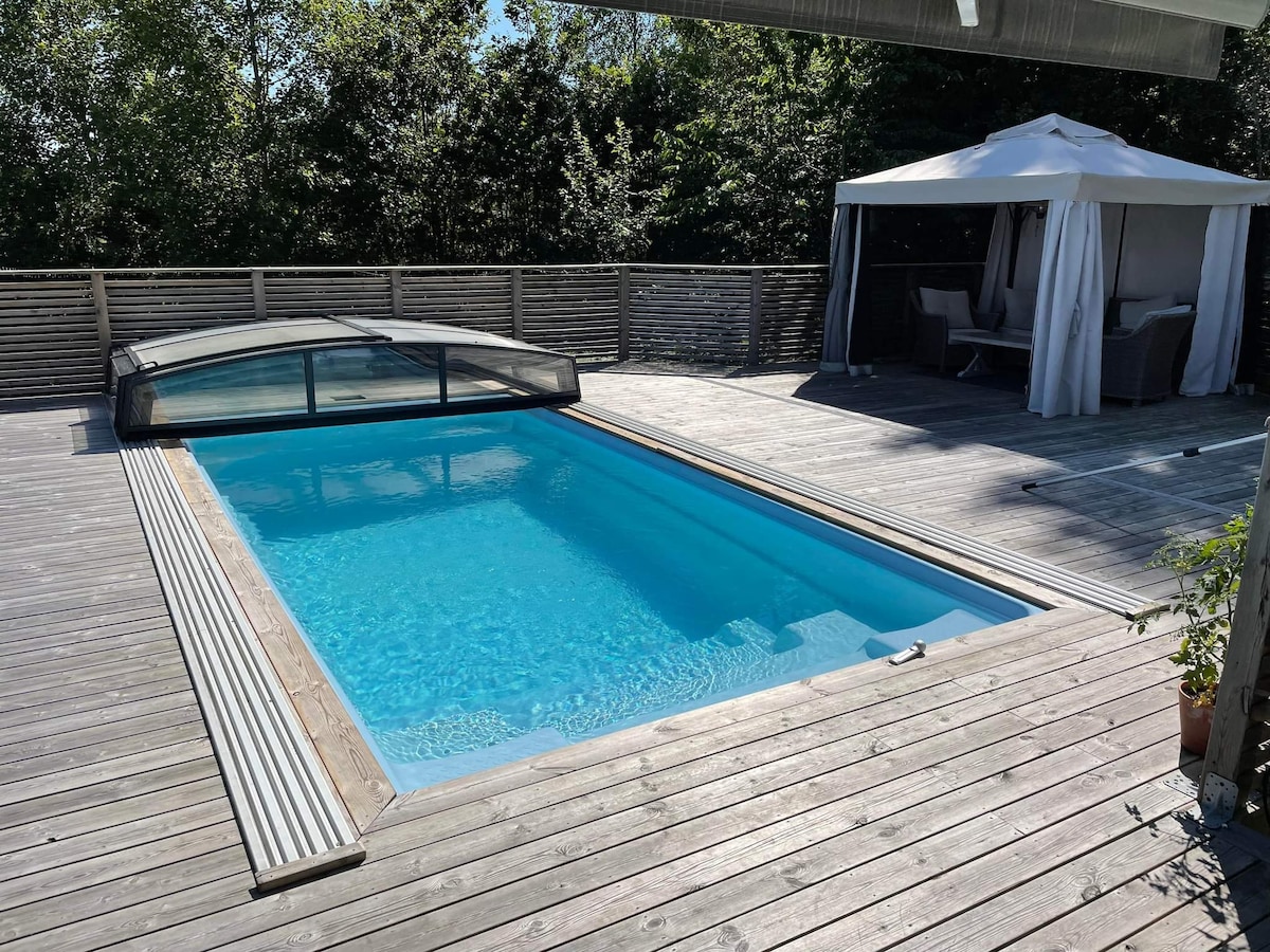 Villa med pool & stor altan