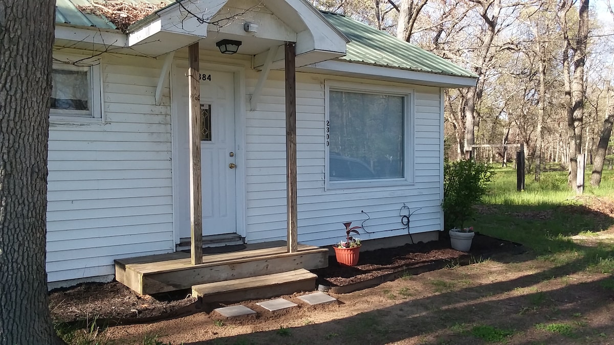 Little Cabin in the Woods