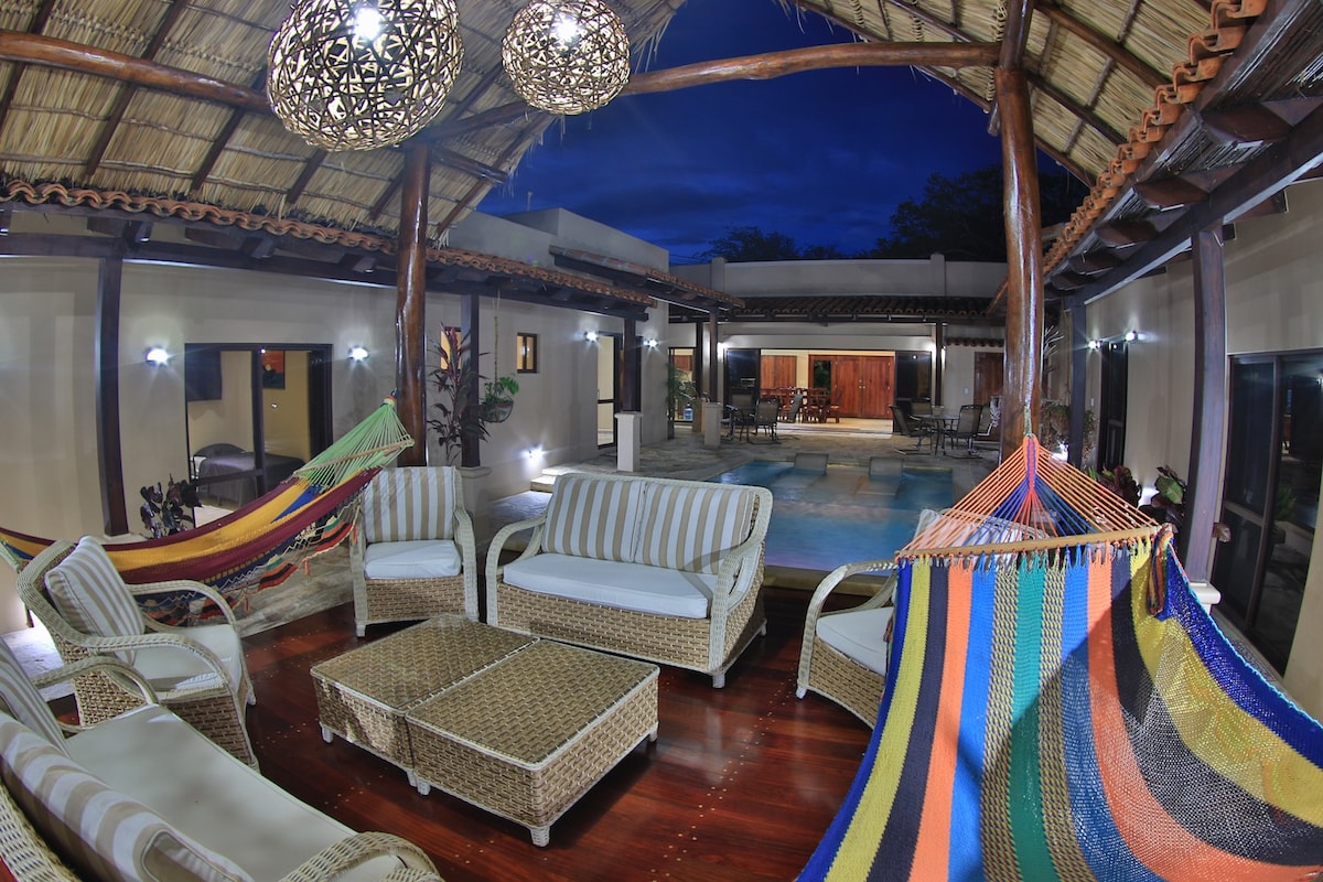 Nica X-Treme Beach House, Relax in style