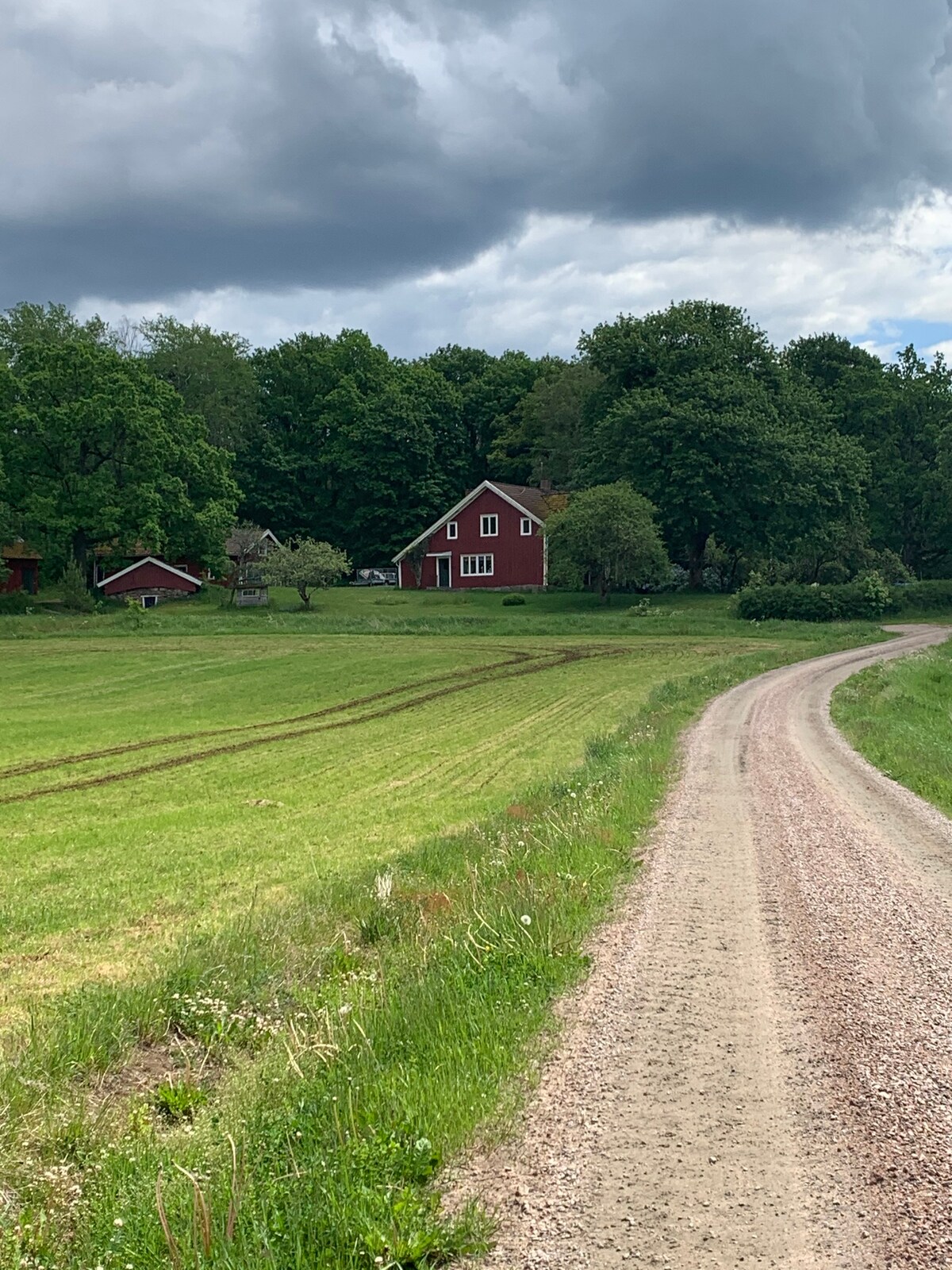 Idylliskt lantligt hus