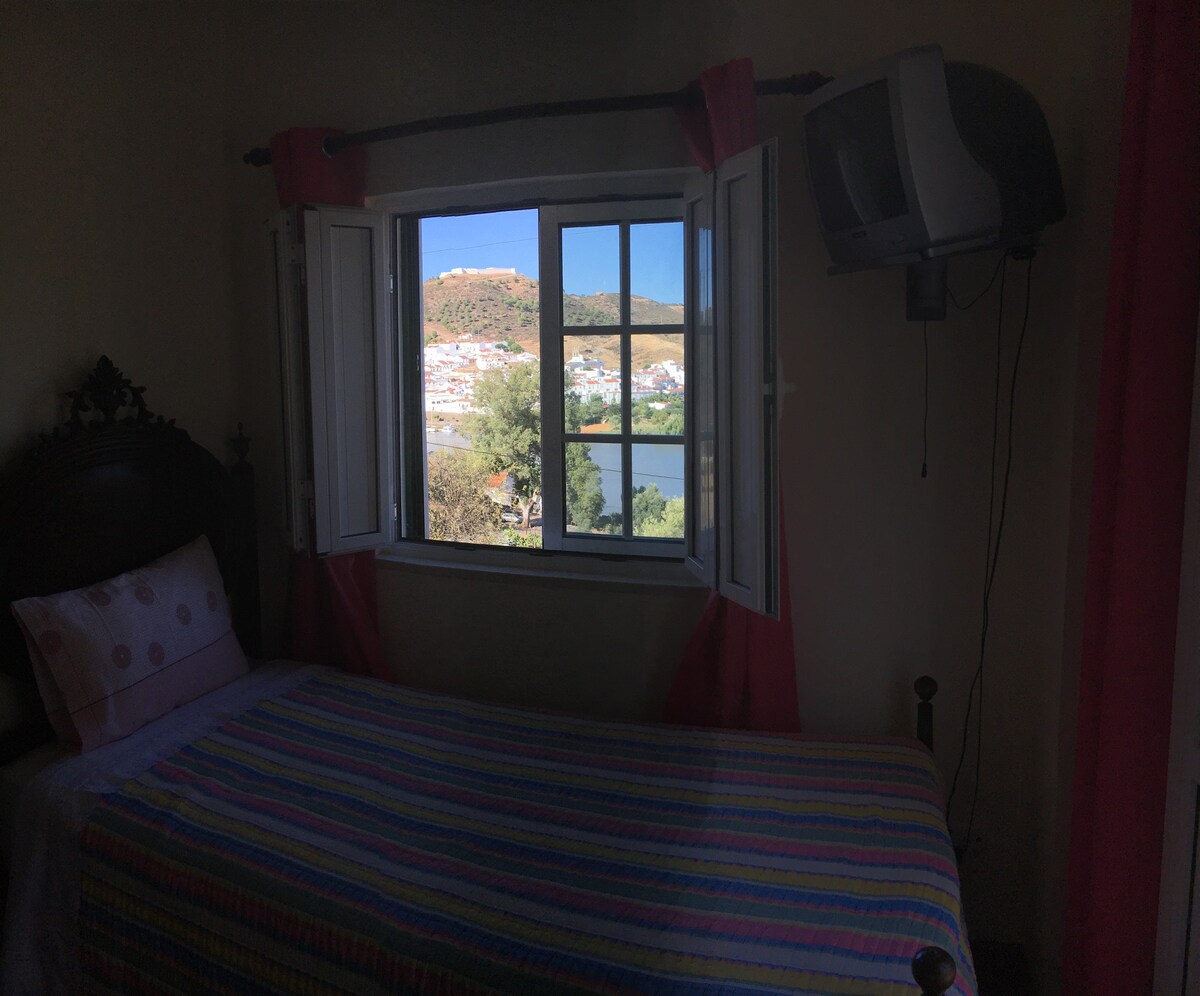 粉红色房间-布里萨斯瓜迪亚纳住宿