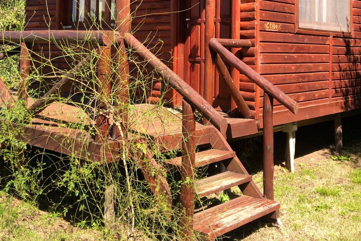 Tres cabañas, piscina barbacoa gran jardin. ❤️