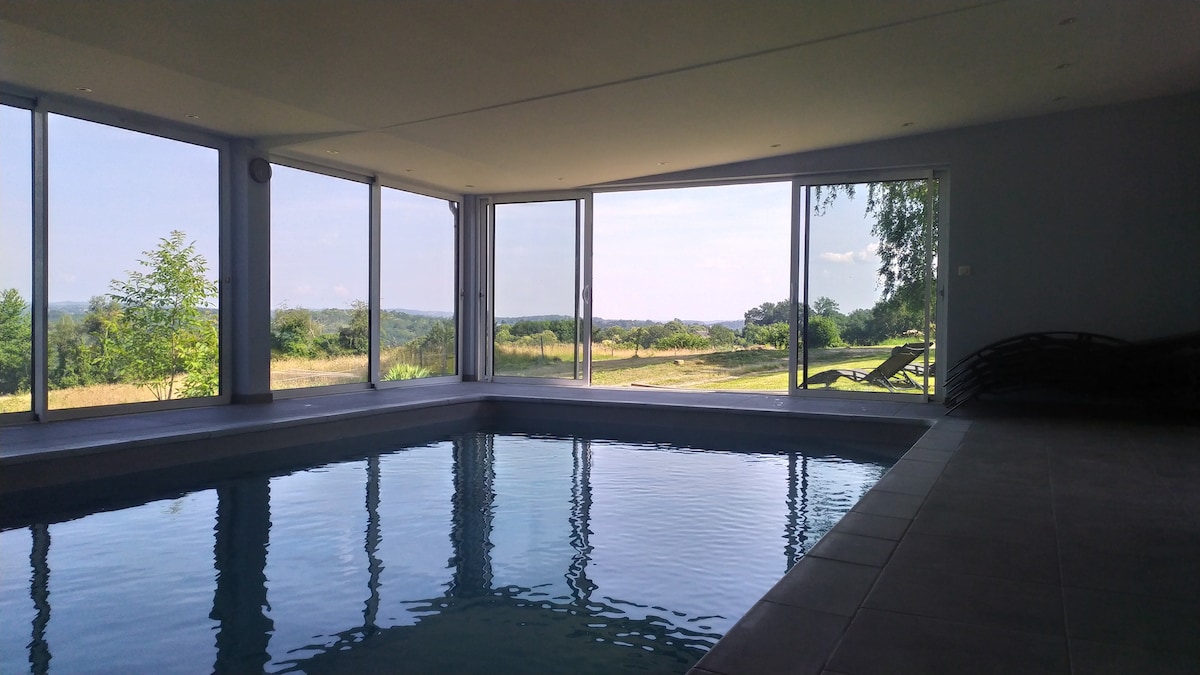 Domaine de Courolle, Piscine interieure spa-sauna