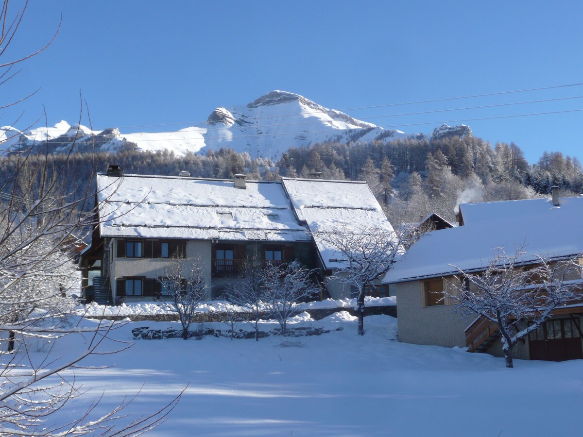 Appartement tout comfort "La venasque"