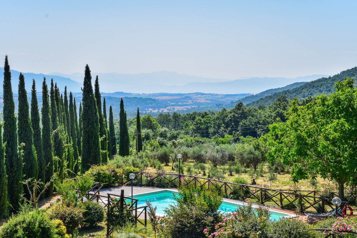 Casa con piscina privata ed aria condizionata