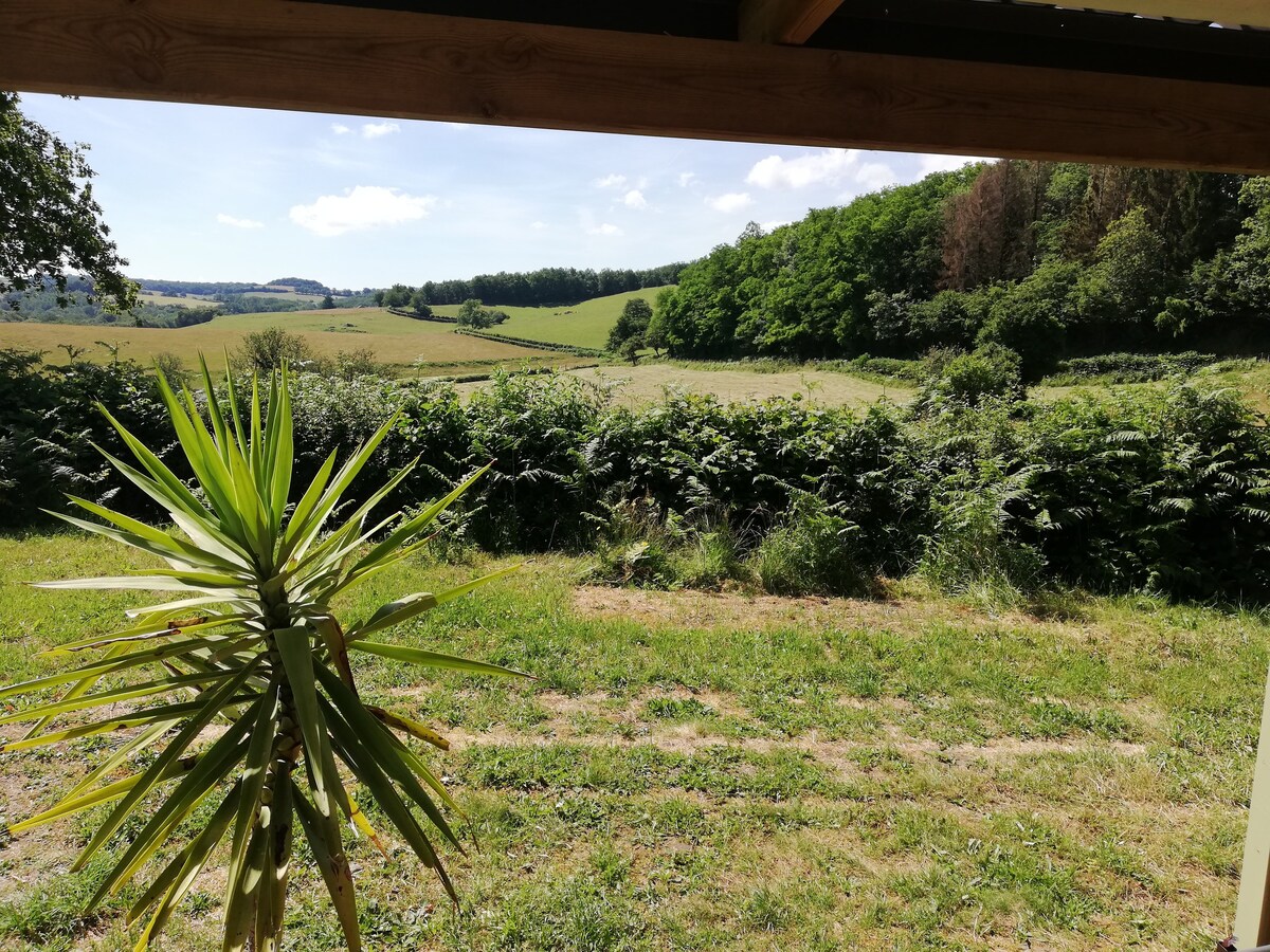 莫尔万度假木屋（ CHALET in THE MORVAN ） 6人