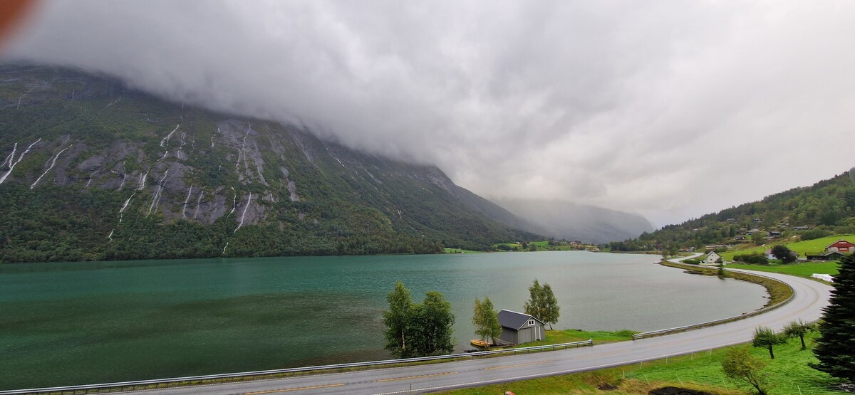 Family house - 1 HOUR drive to Geiranger