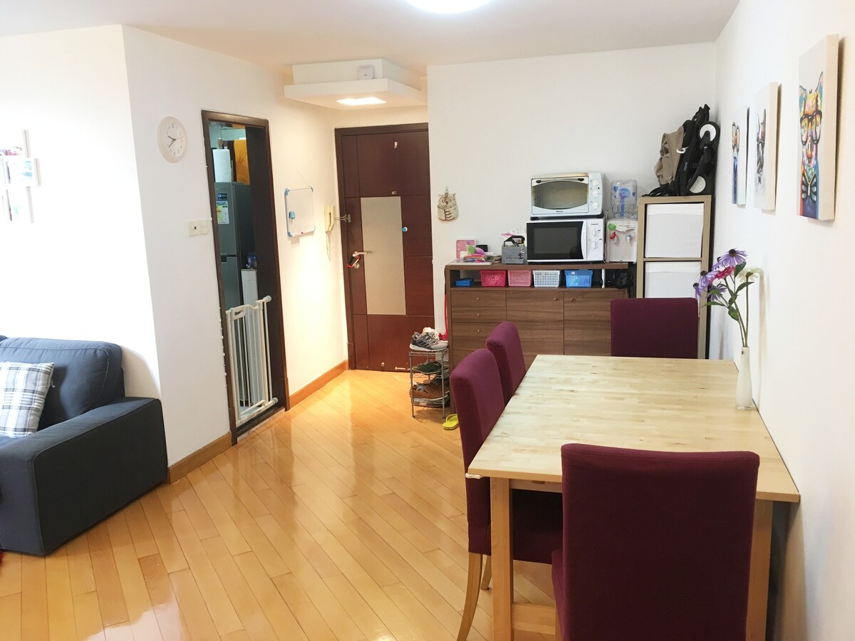 2BR Apartment (600 sqft), 3 mins from Mei Foo MTR