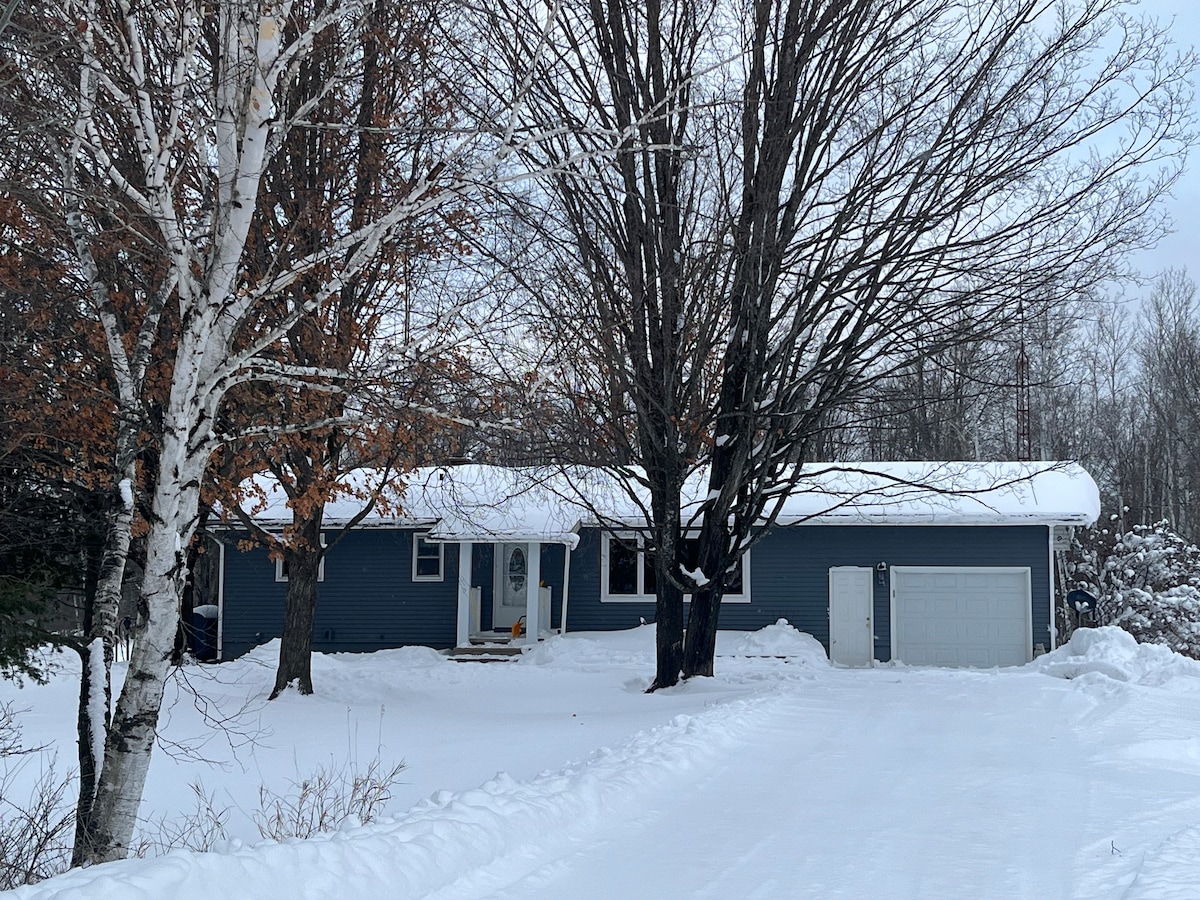 Beckettwood Cottage 35英亩-雪地摩托车从这里出发