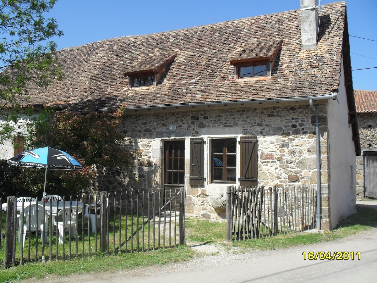 Maison de caractère en pierres /Dordogne/piscine