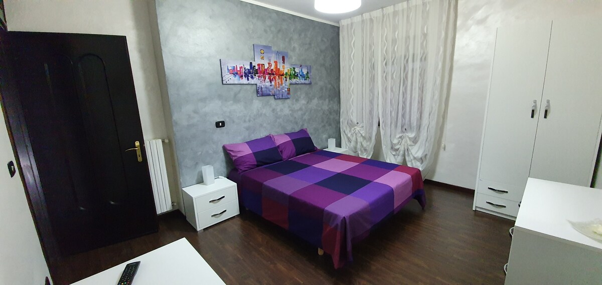 Guest House " La Corte" - Royal Purple.