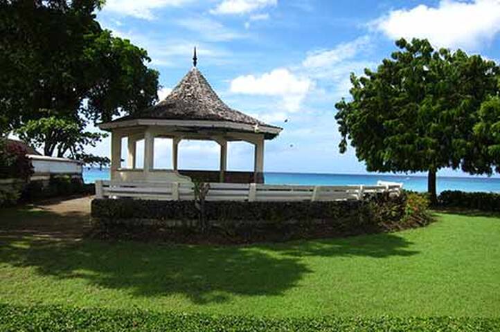 mahi-mahi beach townhouse, pool, 2 bedrooms