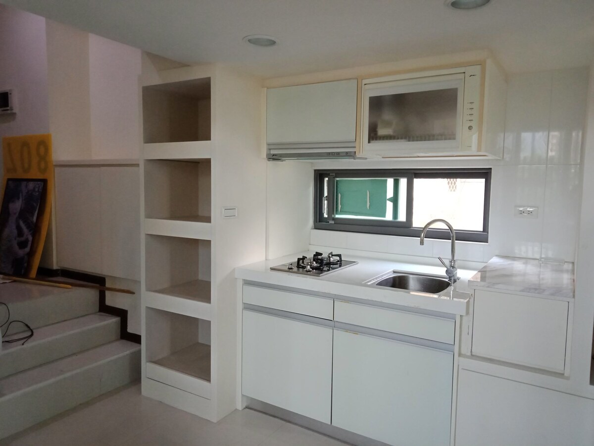 明德捷運溫馨2房 cozy Mingde MRT 2 bedrooms apartment