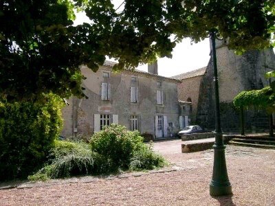 Historic & charming Dordogne house with pool.