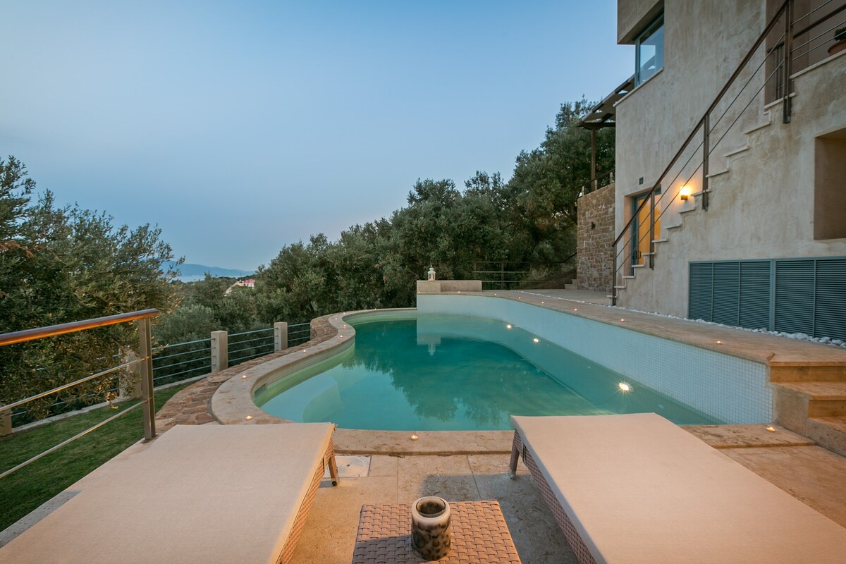 Amazing sea view villa with private pool