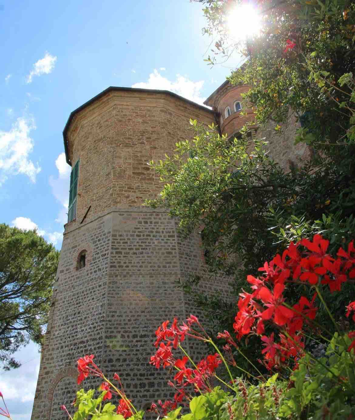 阿拉露西亚城堡（ Ala Lucia Castle ）