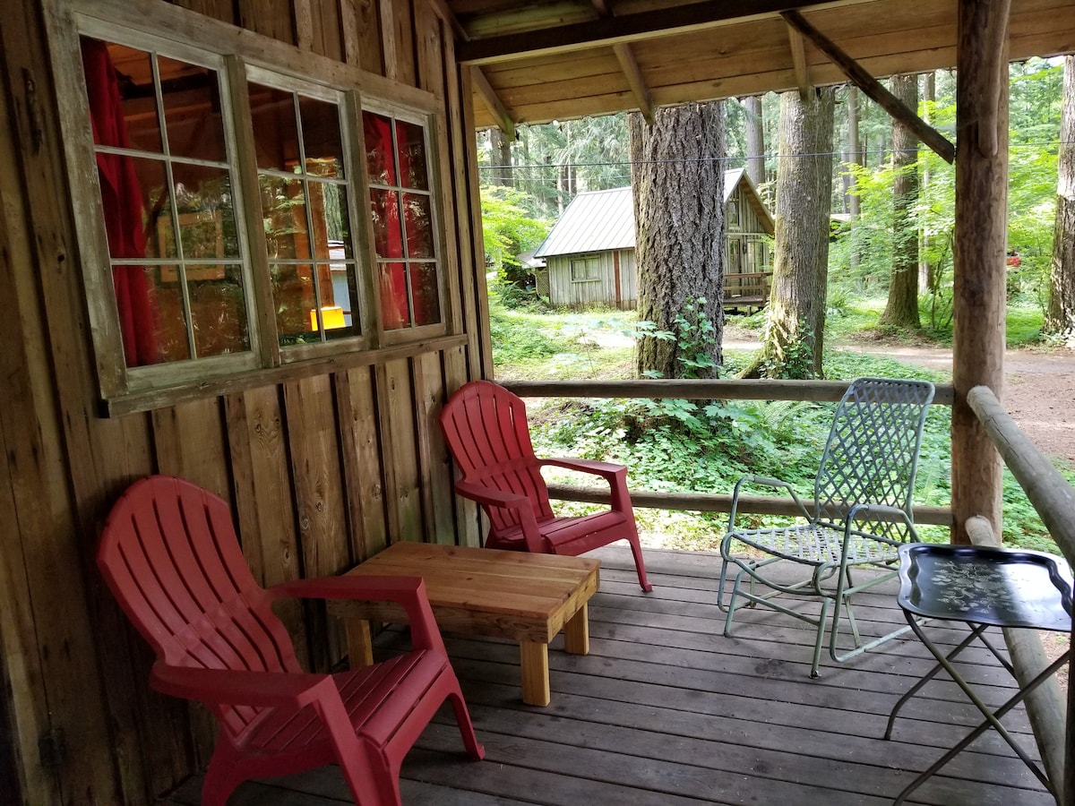 Judy 's Vintage Mt. Hood Cabin.