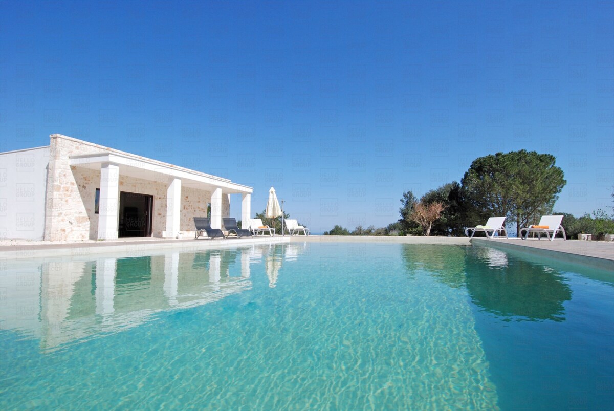 HelloApulia Villa Maremonti ：现代别墅，带私人泳池，适合宠物入住