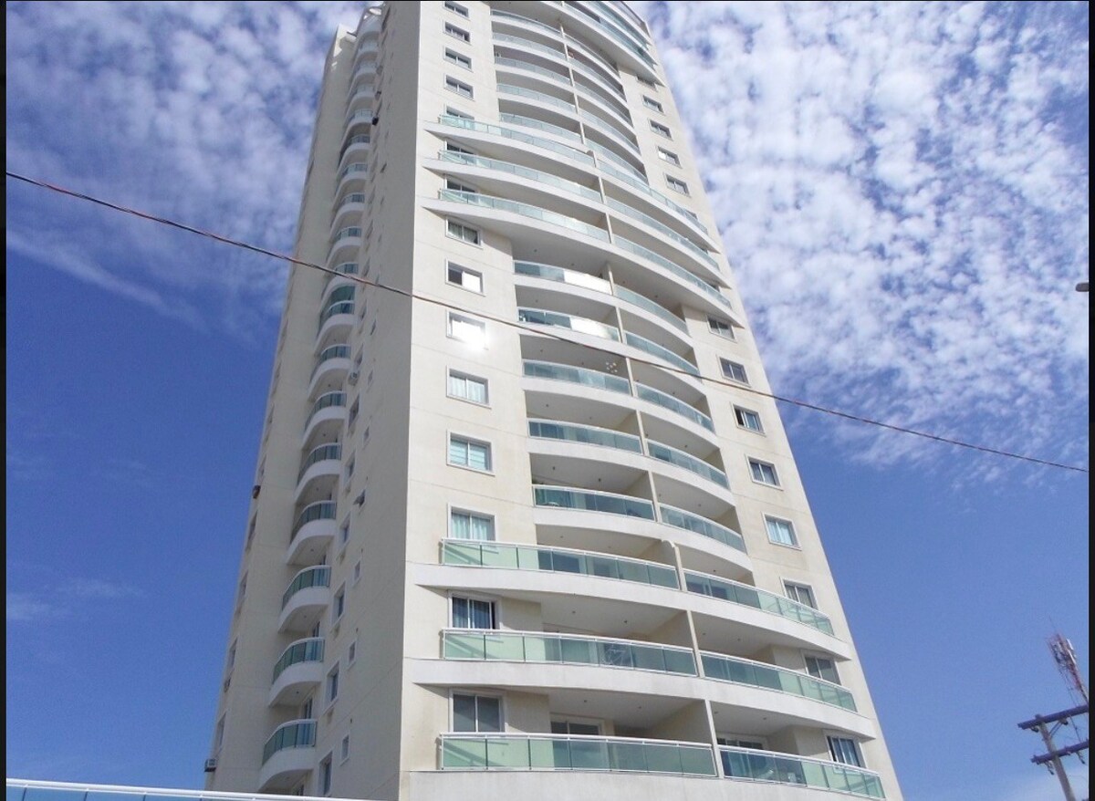 Apartamento inteiro, na praia em Macaé.