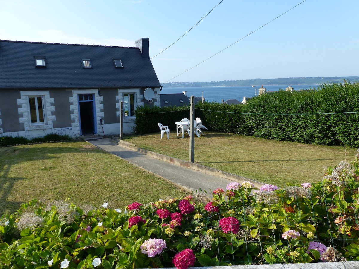 Authentique maison de pêcheur à 150m de la Mer.