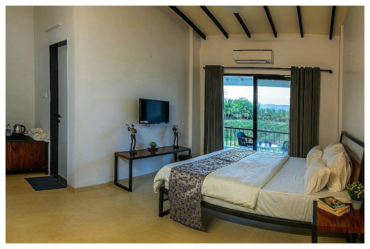 The Green Estate Resort - Deluxe Room with Balcony