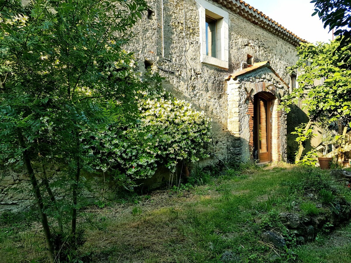 Gîte La Maison de Mél, gîte de groupe avec piscine