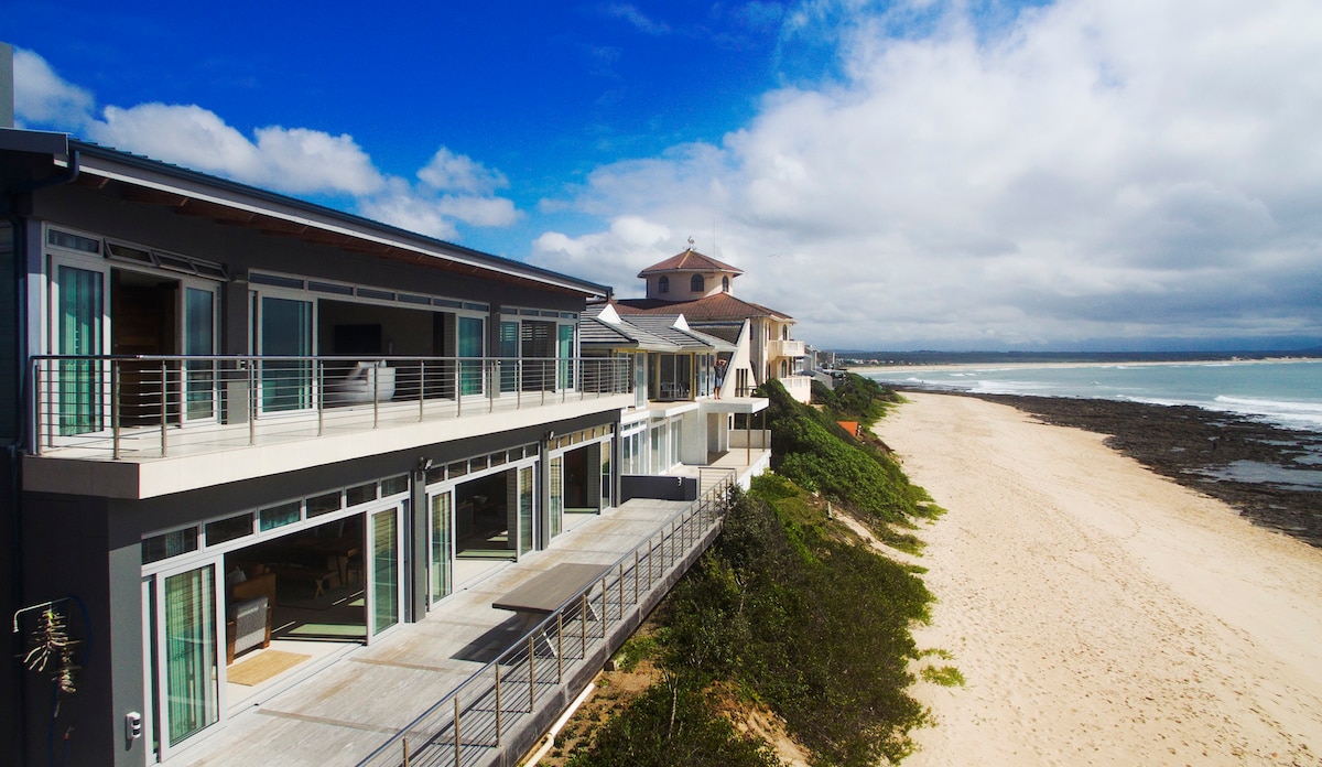 Beach Bounty Luxury Holiday Home