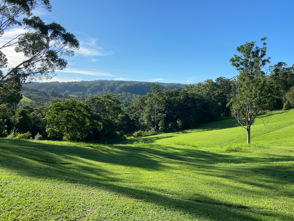 The Barn Rosebank - The Hills in Byron Hinterland