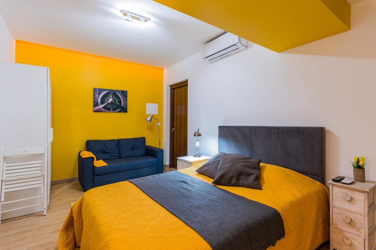 可爱的黄色单间公寓Coimbra中心4A ，带空调