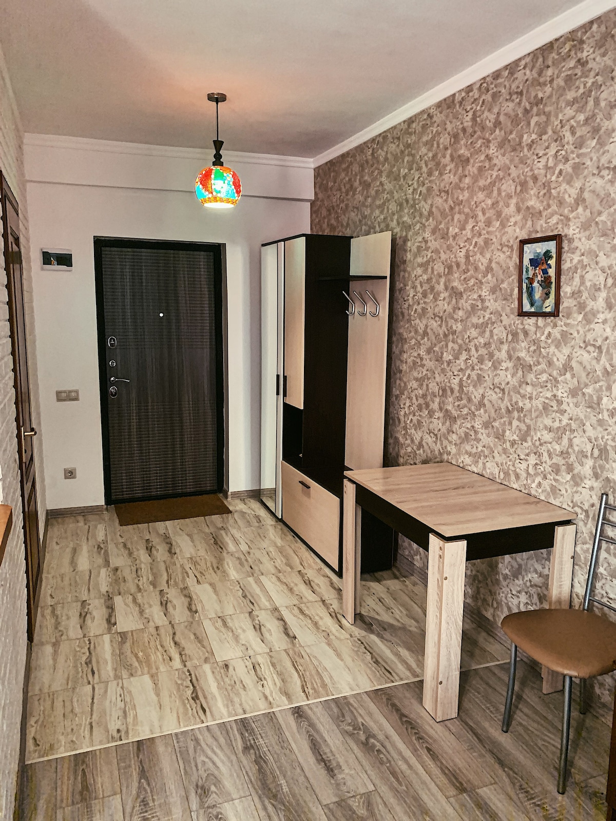9单间公寓，位于Mamdzyshka脚下