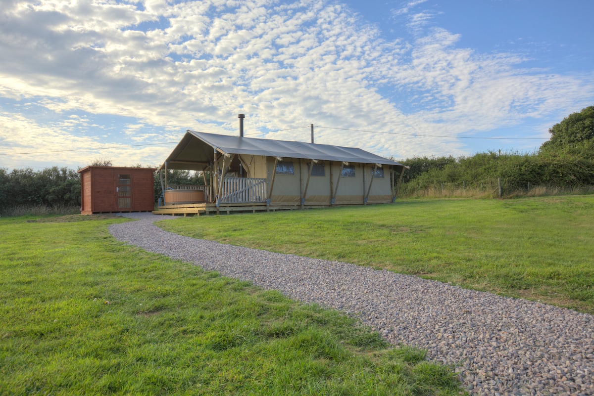 Luxury Safari Tent Sleeps 7