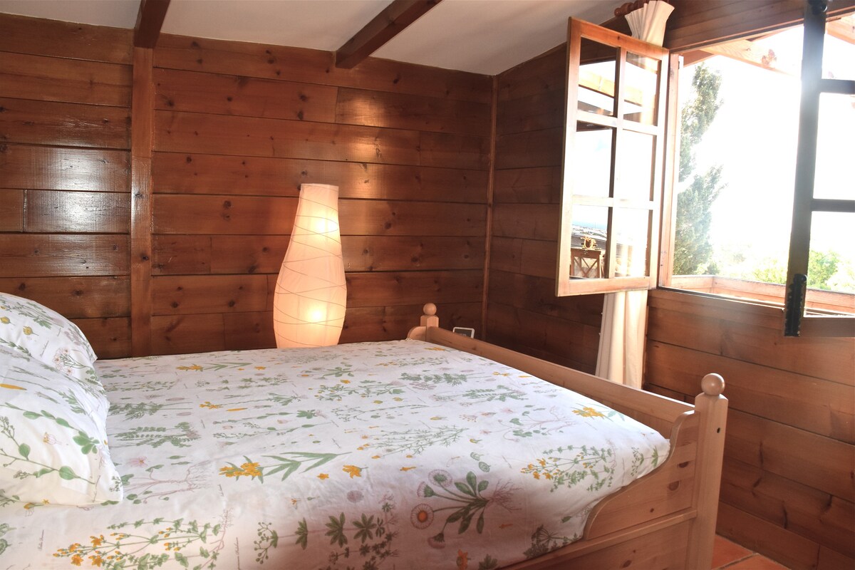 Orchilla, cozy wooden house