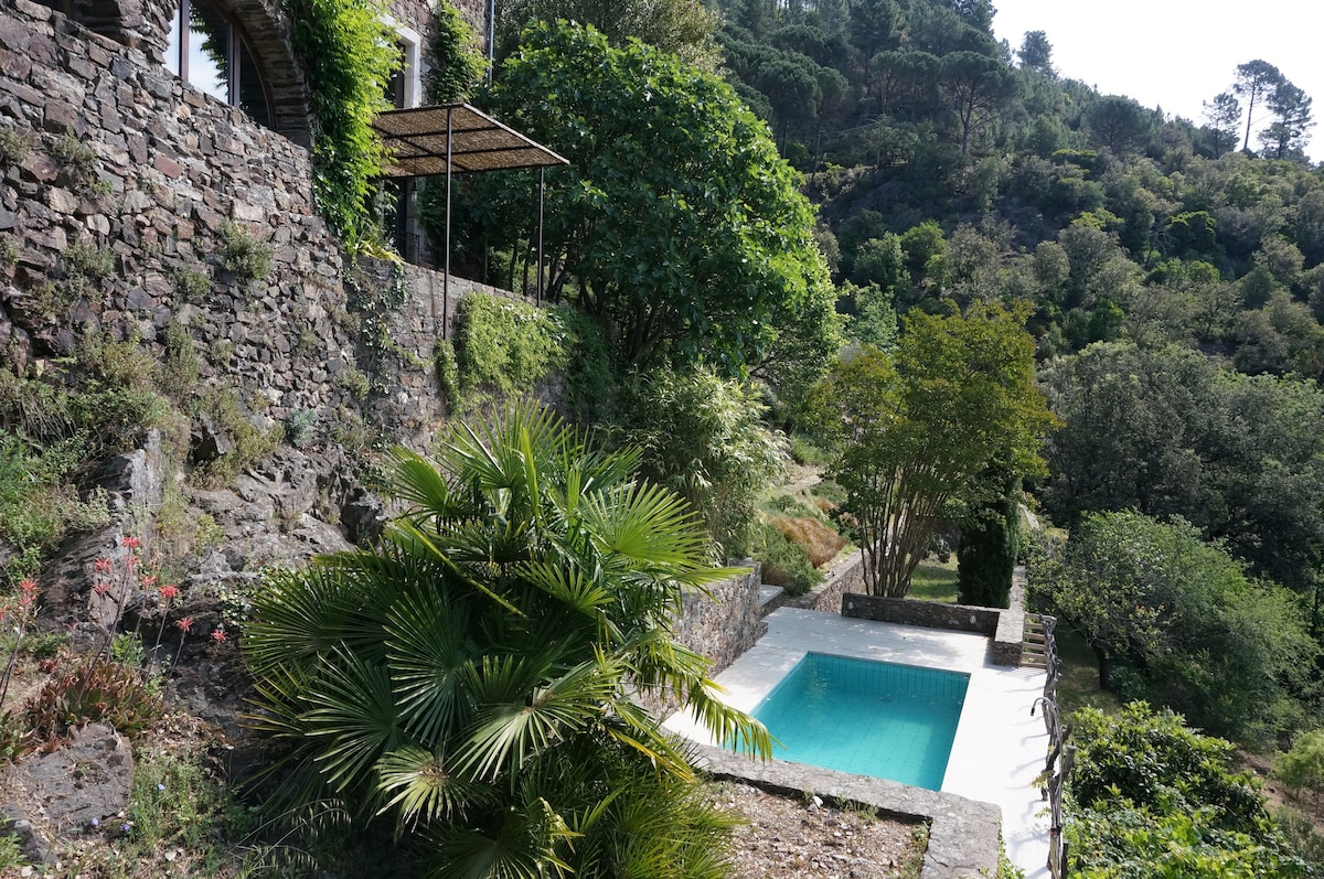 Gîte de charme avec piscine et rivière