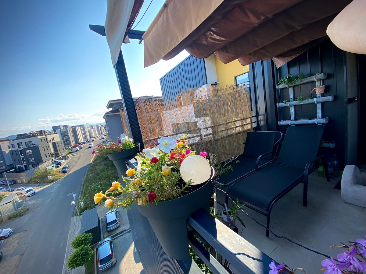 Zen Apartment with cozy balcony