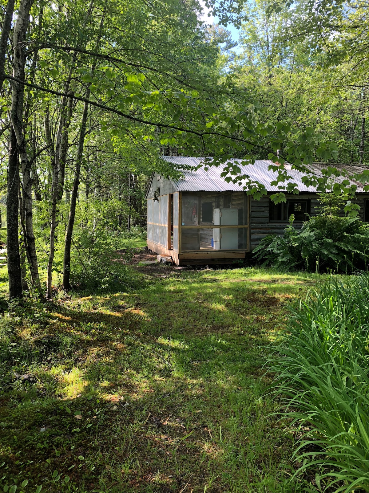 Lakefront Log Cabin N. Maine Woods