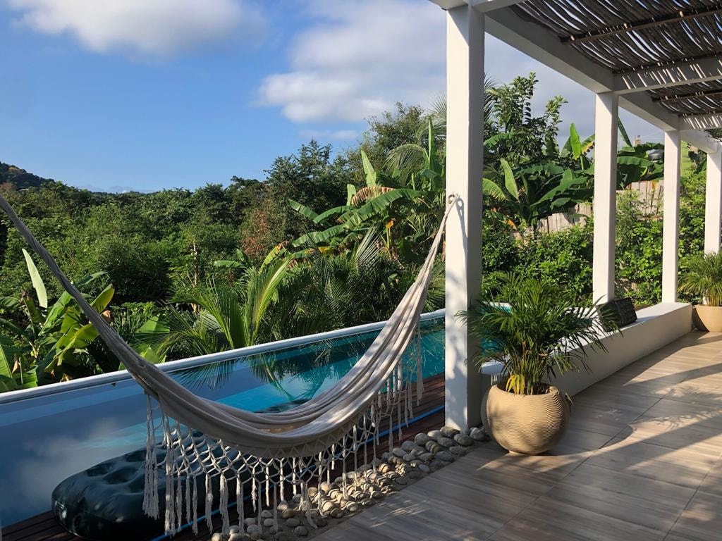 Villa con piscina y vistas de la Sierra