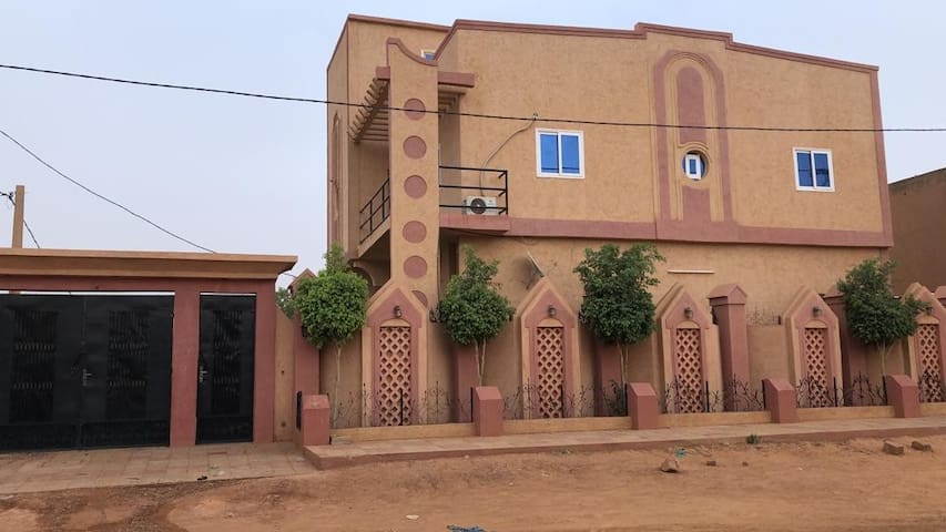 Niamey的民宿