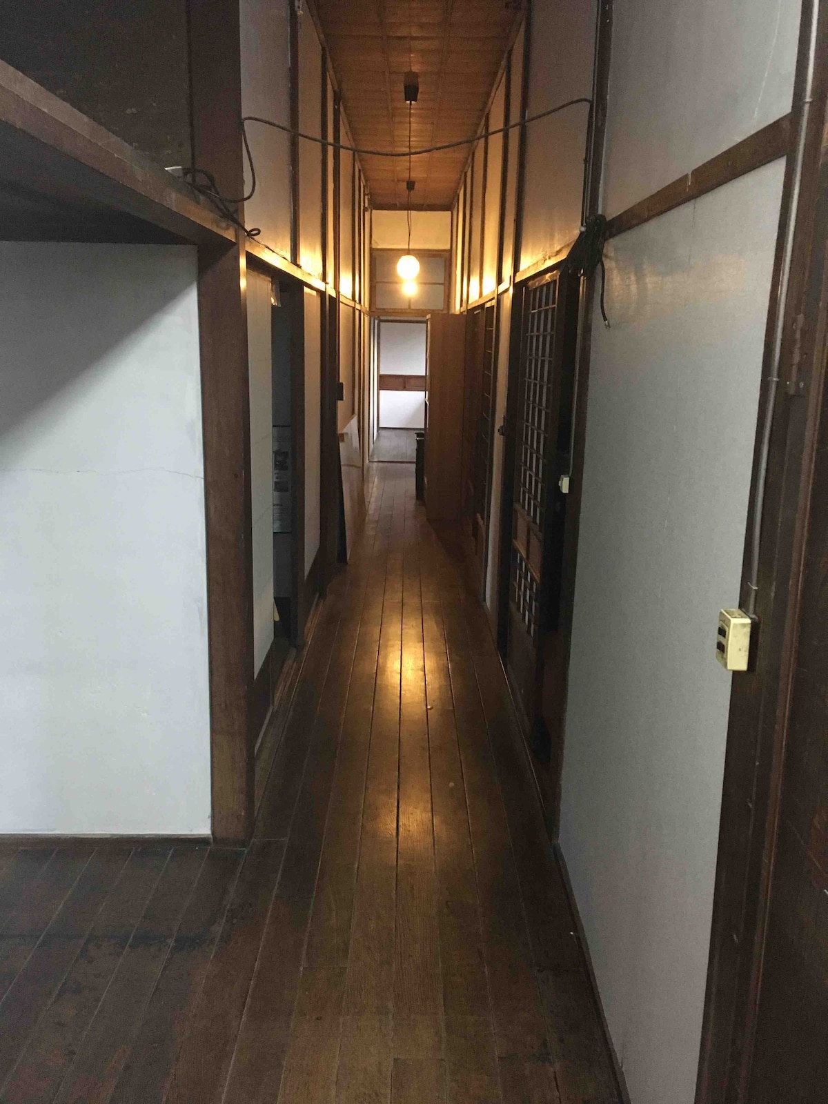 [日式客房， 6张榻榻米垫]一栋70年前在福岛县速町建造的老房子。通过各种交流了解该地区的生活。