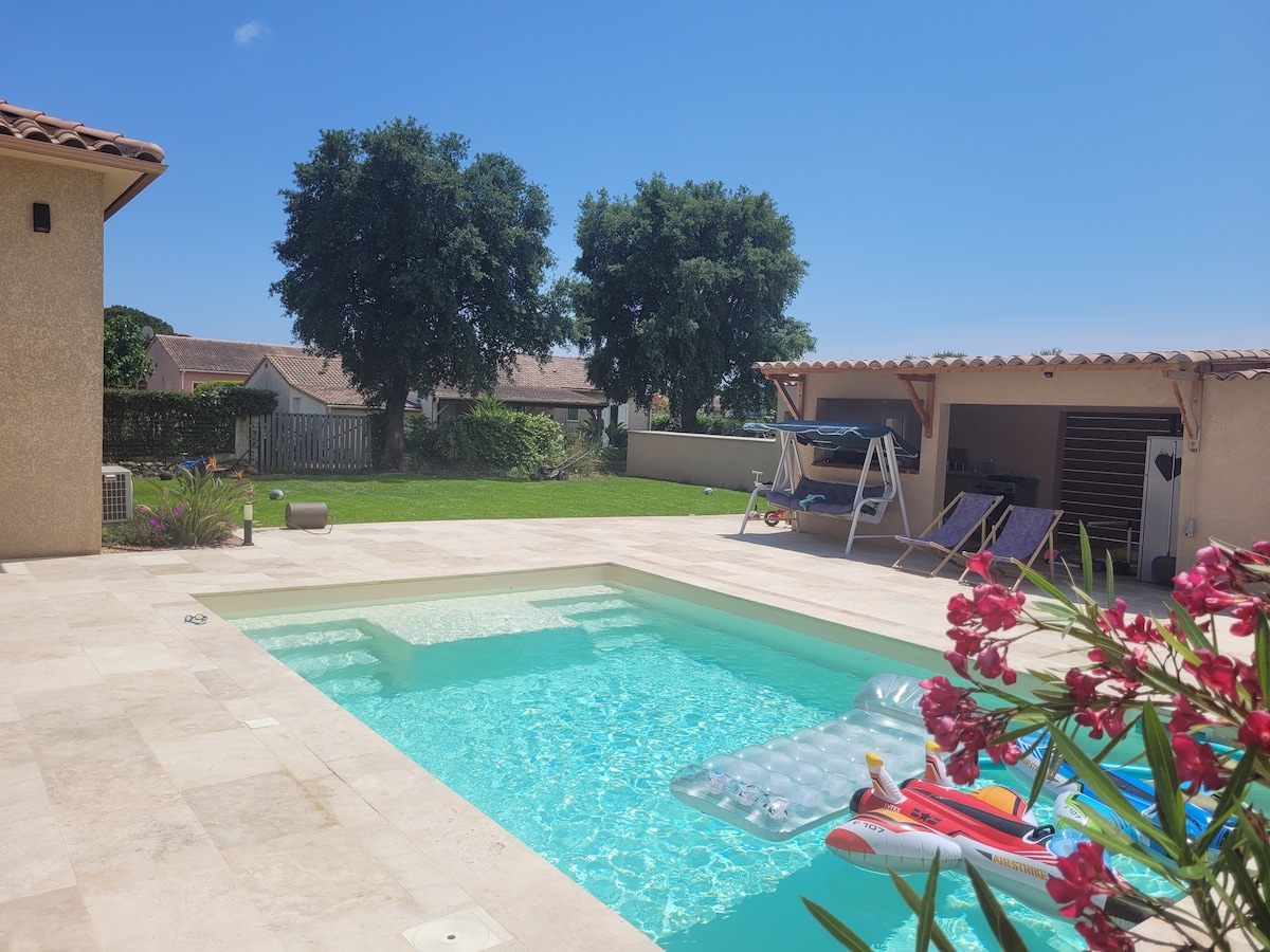 Maison familiale avec piscine chauffée et clim