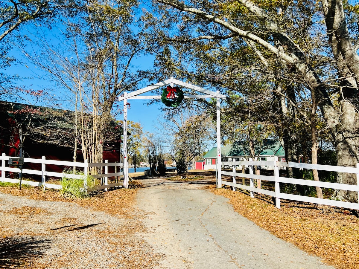 Families love Frank’s Lakehouse @ Sunset estates