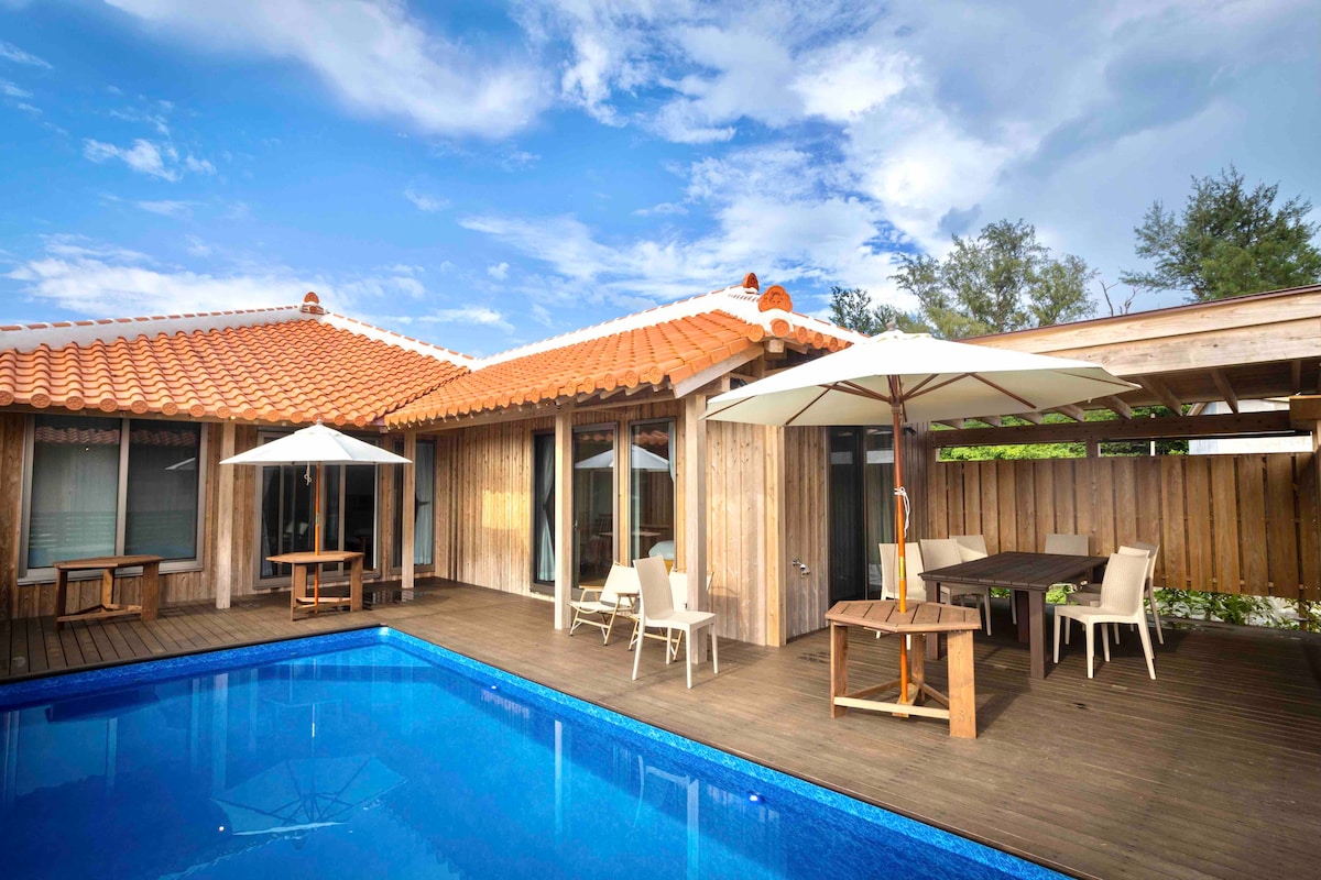 冲绳传统木制建筑旅馆，带私人泳池，整栋房子，冲绳老房风格，露天浴池
