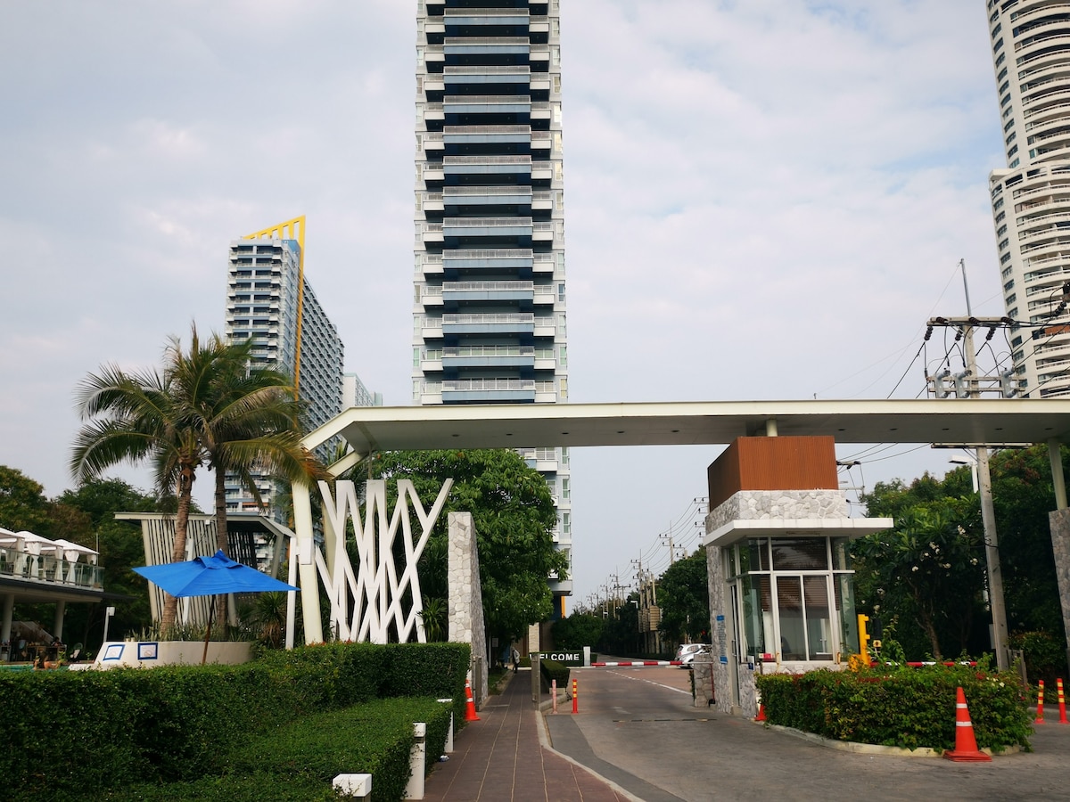 29F，Lumpini  Jomtien，Pattaya 中天海滩29楼高层海景公寓，小区出门即海滩