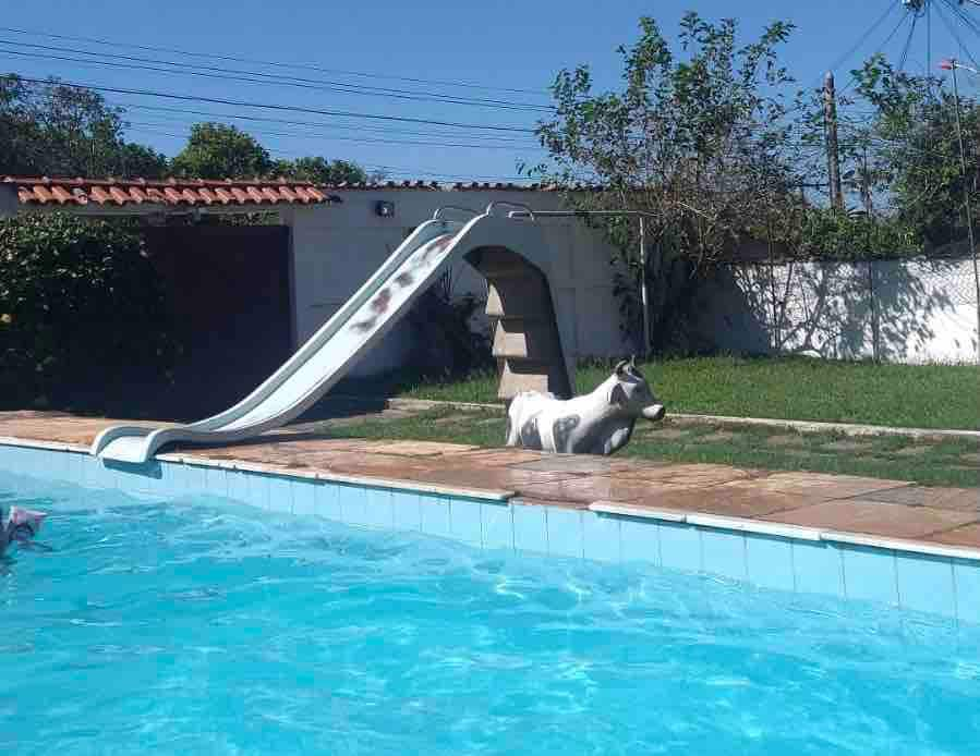 Praia, piscina, descanso, e lazer o ano todo!