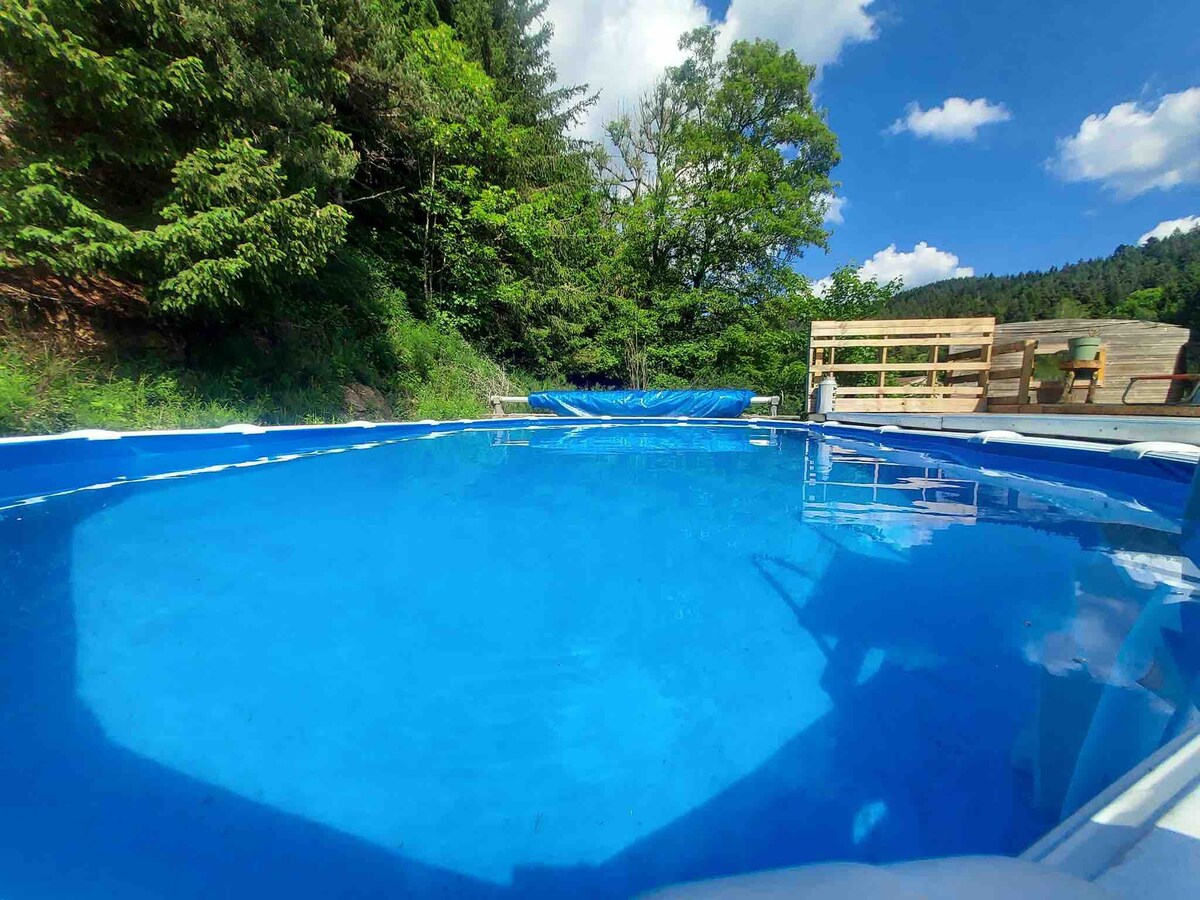 Cottage champêtre avec piscine privée.