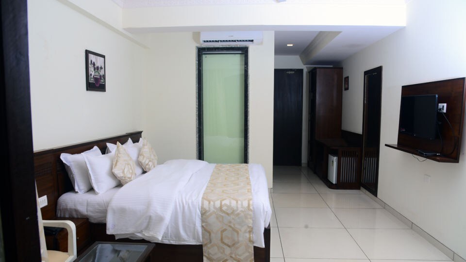 Exquisite Stay in Dapoli | Beach Views